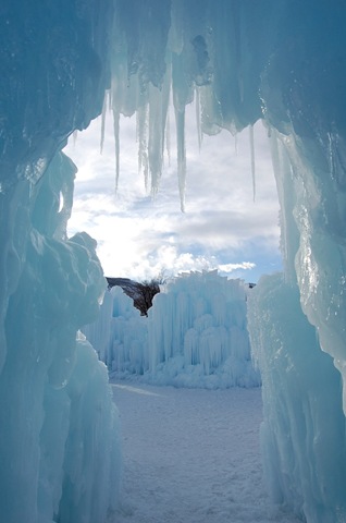 [midwayicecastle672.jpg]