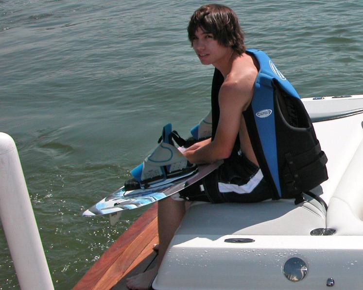 [ben wakeboard[7].jpg]