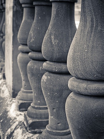 Ornamental pillar - focus on right.