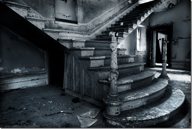 Creepy-Houses-16