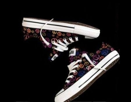 [converse-Elle 2009-09-01[3].jpg]