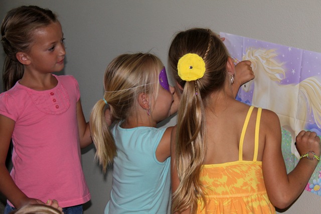 [pin the tail 8-28-2010 12-22-46 PM[3].jpg]