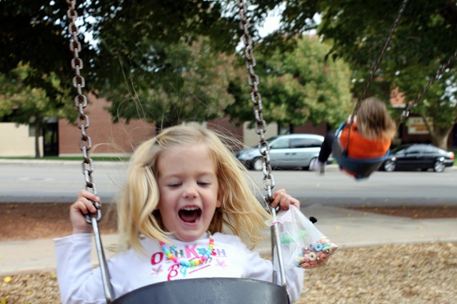 [Abigail swings[4].jpg]