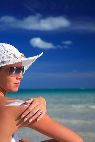 [SunScreenexposurecausecancer_woman_S[2].jpg]