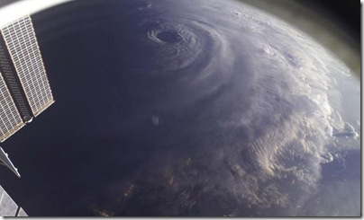 12 hurriances_from_space_221009