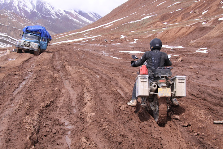 mud%20on%20the%20pass.jpg