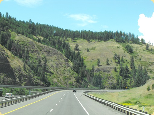 Drive to Emigrant Springs State Park, OR 307