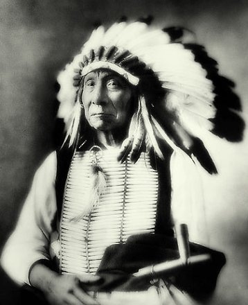 [red-cloud-old-oglala-sioux[3].jpg]