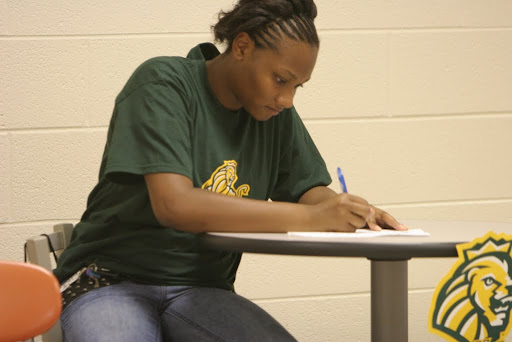 Yokley Signs Commitment Letter With Methodist University