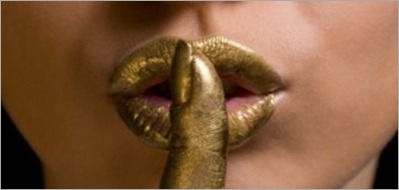 gold-lipstick-300x218