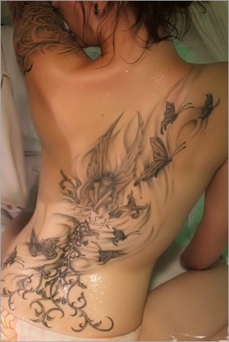 sexy_tattoo_girl_back_tattoo