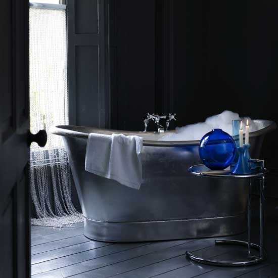 [gothic-romance-bathroom HousetoHome[8].jpg]