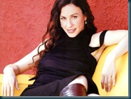 Alanis Morissette 1024x768 desktop wallpaper 001