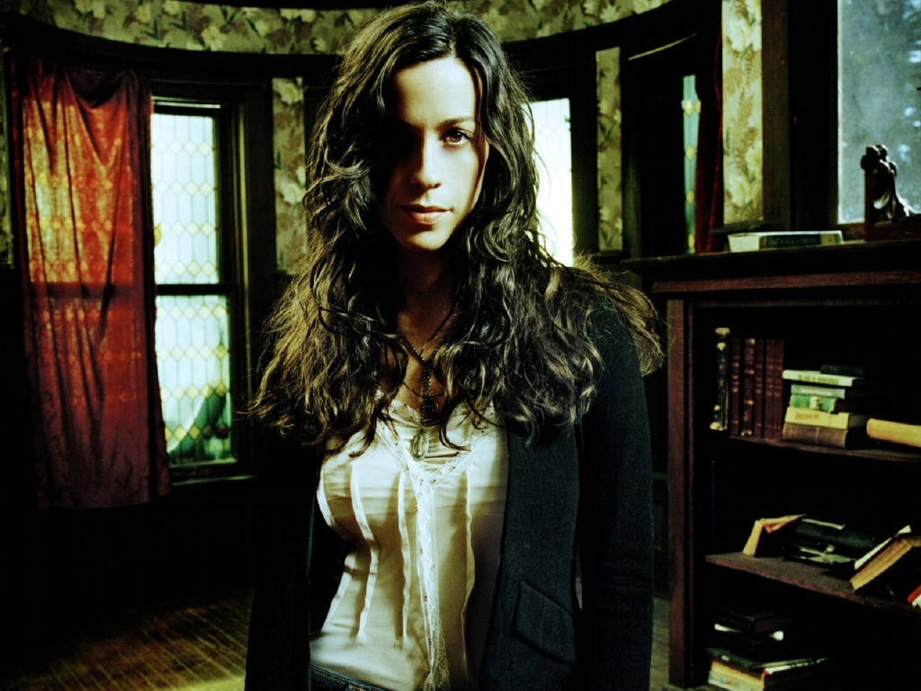 [AlanisMorissette1024x768wallpaper004[2].jpg]