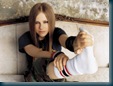 Avril Lavigne  1024x768 17 hollywood celebs wallpapers
