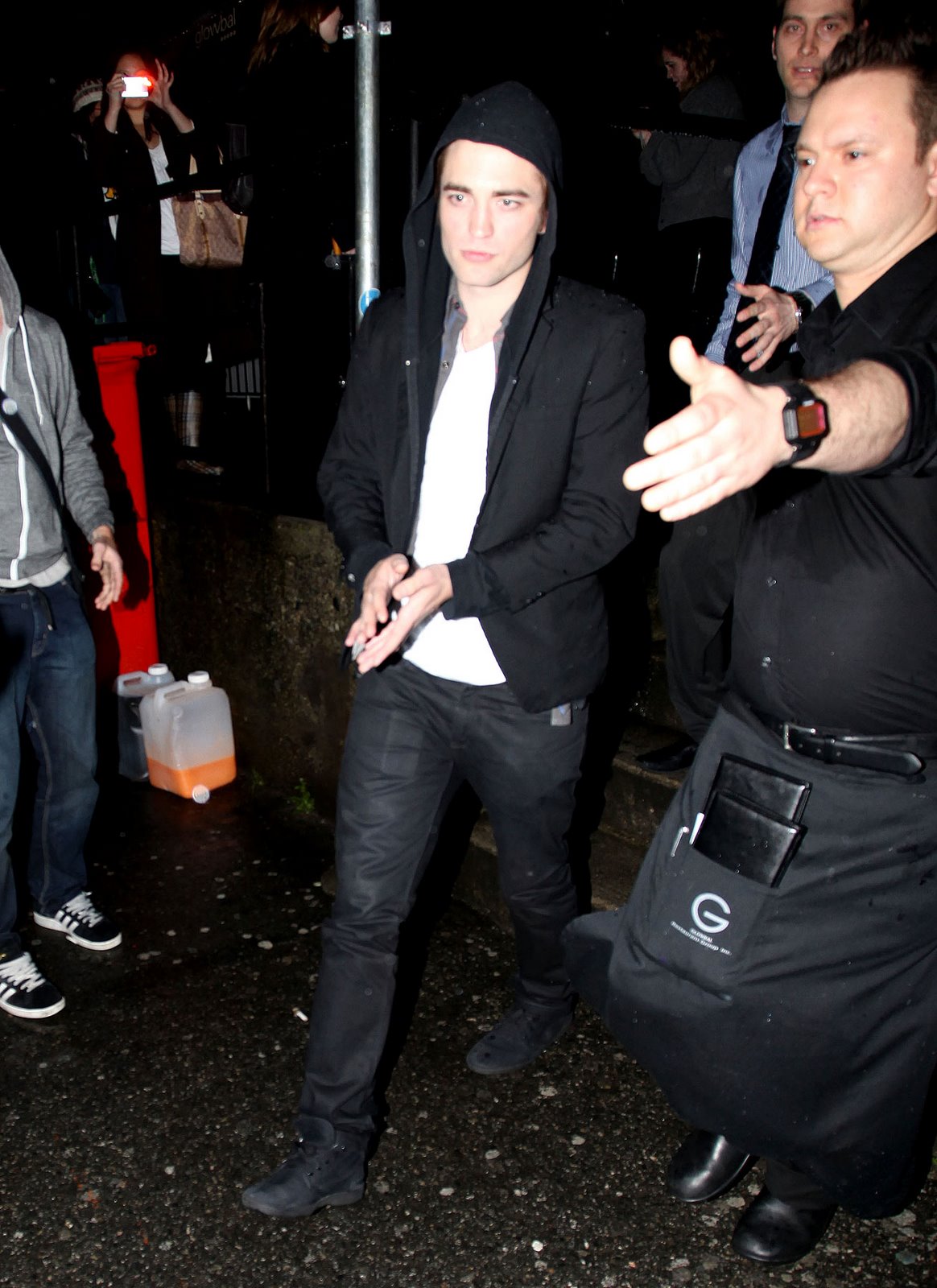[Robert+Pattinson+BDay7.jpg]