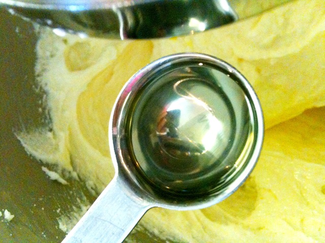[20100913PoundCake0362.jpg]