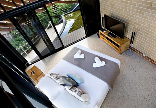 bedroom design on modern beach house