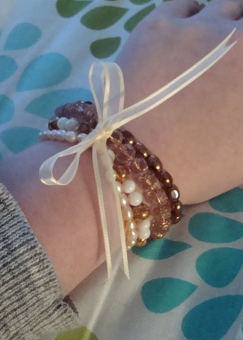 [bracelets brown display[5].jpg]