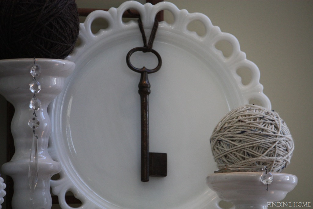 [Valentine Mantel and auction photos 068[3].jpg]