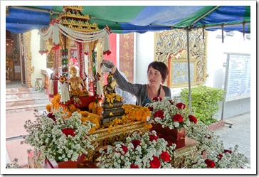 2011_04_13 D118 BKK Songkran D1 020