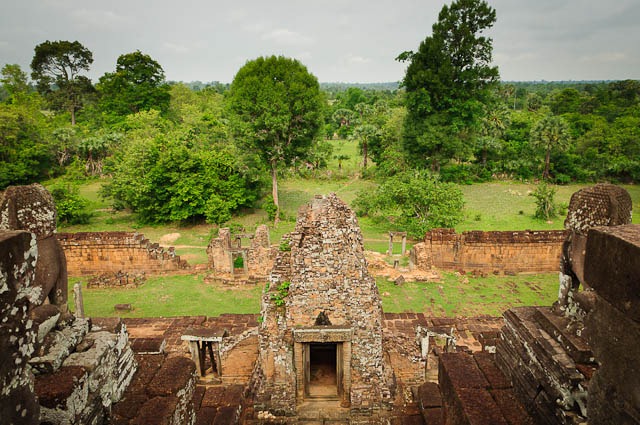 [2011_04_27 D132 Angkor Le Grand Circut 018-1[1].jpg]