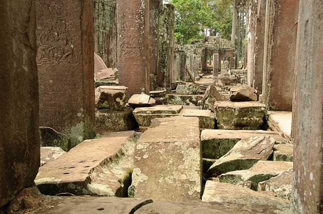 [2011_04_25-D130-Angkor-Wat--Angkor-T[69].jpg]