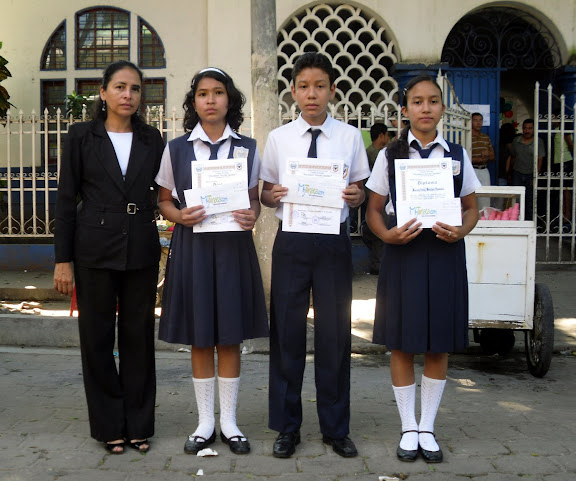 Alumnos de la Escuela Pbro. Nicolás Aguilar