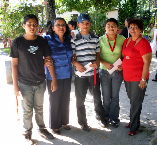 Alumnos de la escuela Prof. Emilio Urrutia