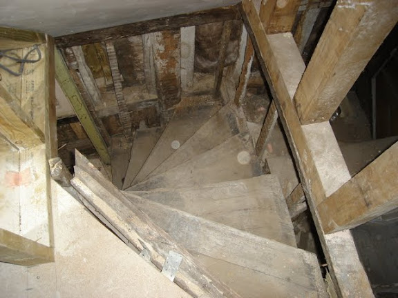 2nd%20Floor%20Existing%20Stair.JPG