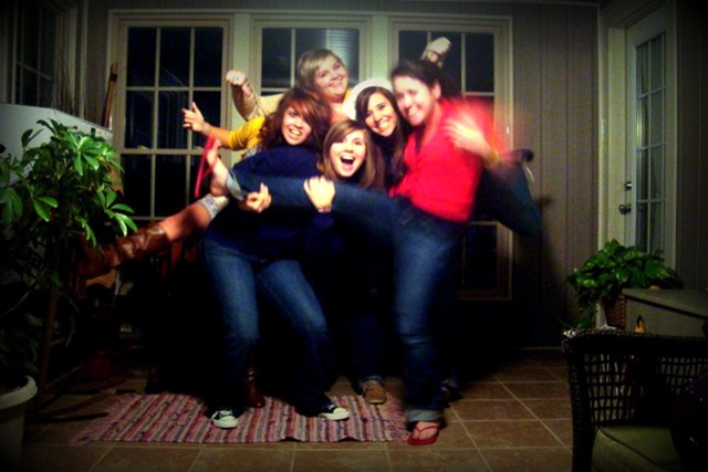 [girls6[3].jpg]