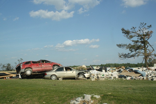 [TornadoApril201105411.jpg]
