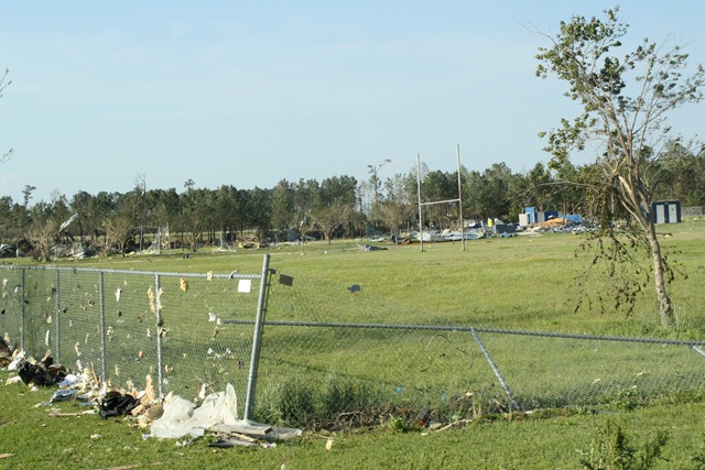 [TornadoApril201105811.jpg]