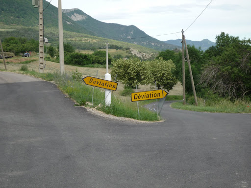 http://lh6.ggpht.com/_4ldr4Y6l5WA/Sk3ZpyBhGgI/AAAAAAAALaE/O-lmighNvKg/s512/demmerde%20toi.jpg
