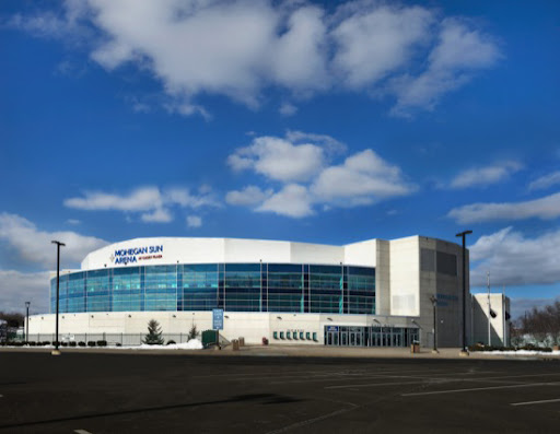 http://lh6.ggpht.com/_4o6frZEnR-s/TNREfXb4yZI/AAAAAAAABgs/tUH5x6dMAsM/Mohegan-Sun-Arena-Exterior.jpg