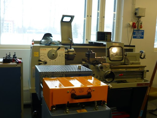 Une parmi la vingtaine de machines au collège (ne me demandez pas quelle est son utilité...)