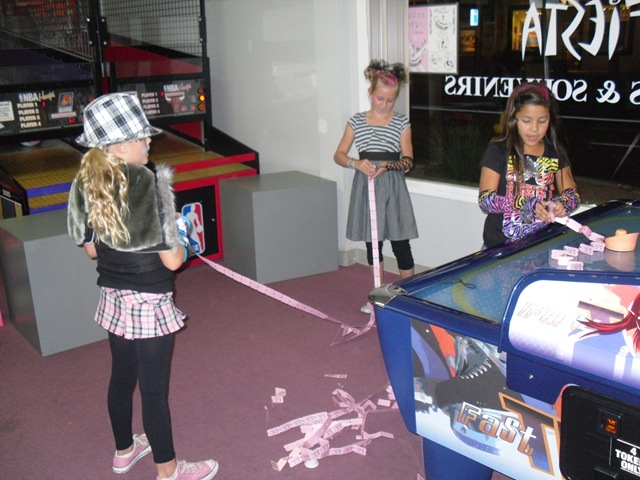 [Oct. 2009 118[2].jpg]