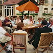 99 Gruppe mit Nader im Gespräch 05.jpg