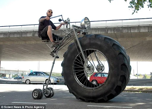 Monster Bike : Sepeda paling Brutal di Dunia| Foto
& Video Monster Bike : Sepeda paling Brutal di Dunia| Foto & Video