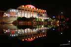 Foto nocturna del Palau de la M&uacute;sica