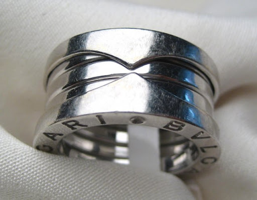 White+gold+engraved+rings