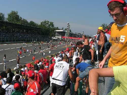 [F1 Monza 2[5].jpg]