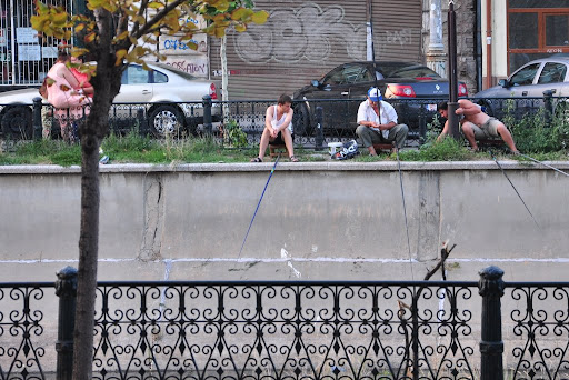 Fishing in the center of the city