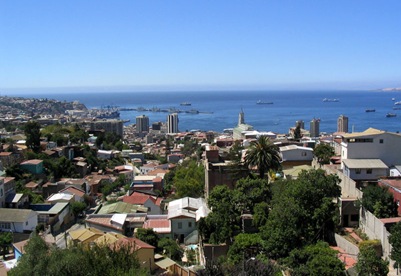 800px-Valparaiso_view_from_La_Sebastiana