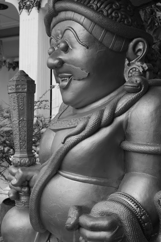Statue_Kraton_Jogjakarta_Indonesia