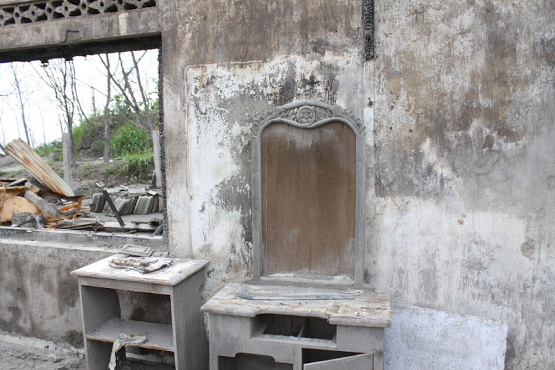Mirror_Srunen VIllage_Merapi Eruption_Jogjakarta_Indonesia_Aftermath