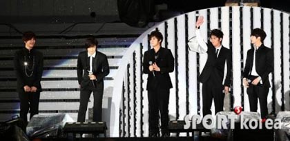 ภาพการแสดงในงาน Dream Concert 2010