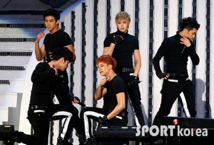 ภาพการแสดงในงาน Dream Concert 2010