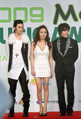 รวมภาพศิลปินบนพรมแดงงานในงาน Melon Music Awards 2009