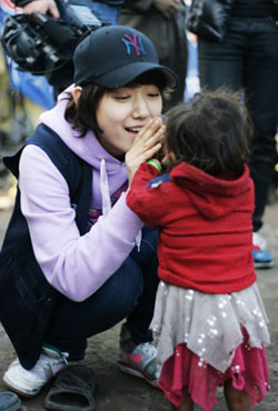 Park Shin Hye ส่งต่อความรักไปยังเด็ก ๆ ในเนปาล